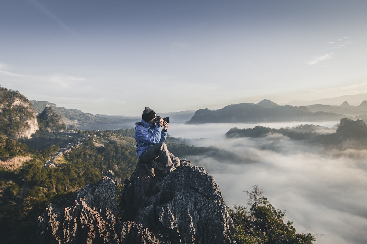 Flash Light Renting Per Day — GekyMedia